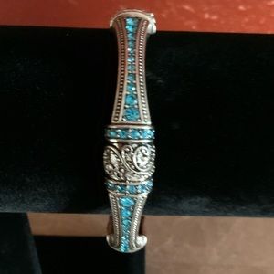 Turquoise stone silver bracelet